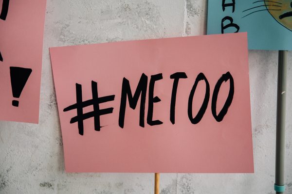 #metoo in Österreich: Wo Opfer von sexualisierter Gewalt verklagt anstatt unterstützt werden